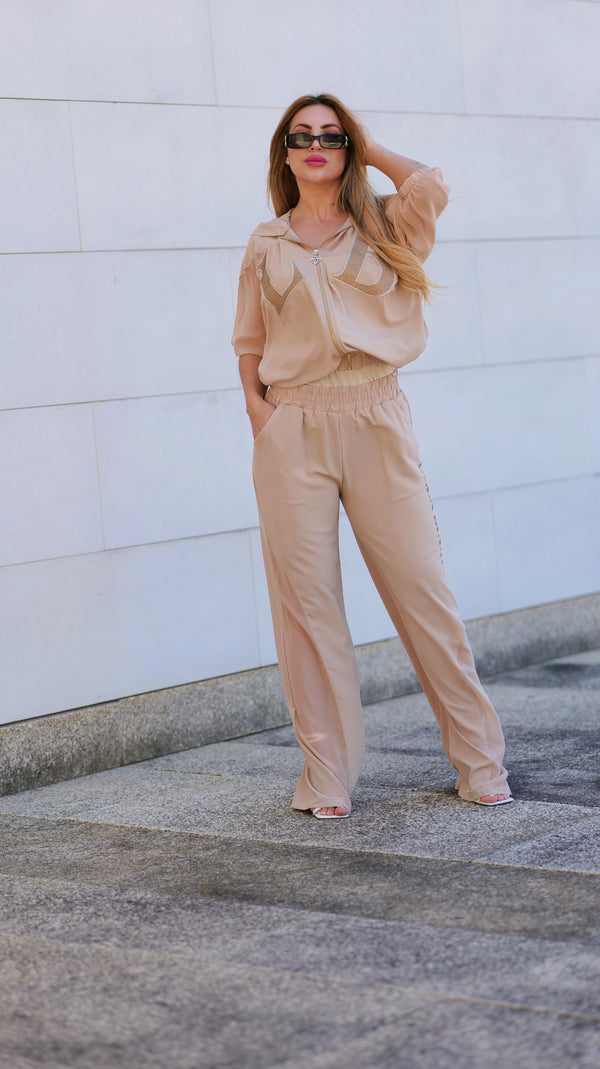 3 SET Athens Nude